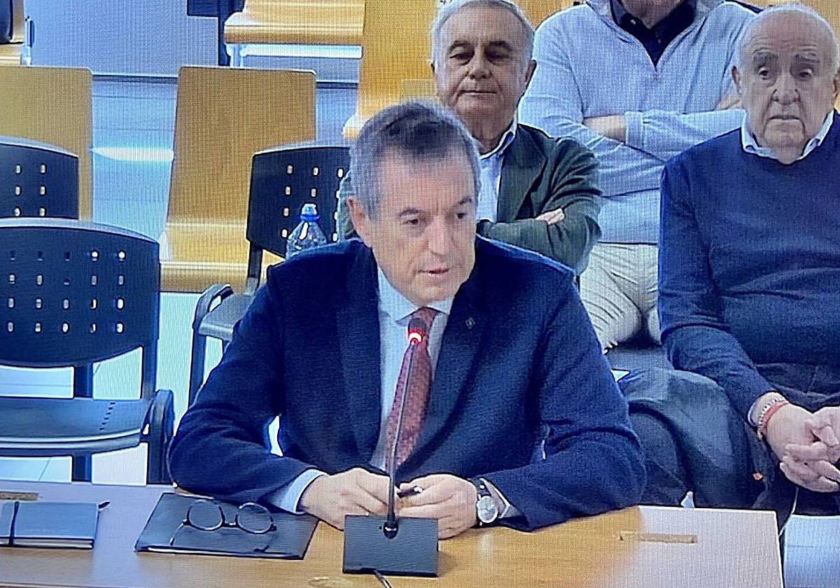 Imagen de Francisco Grau, exasesor fiscal de Eduardo Zaplana, durante su declaración este jueves en el juicio del caso Erial