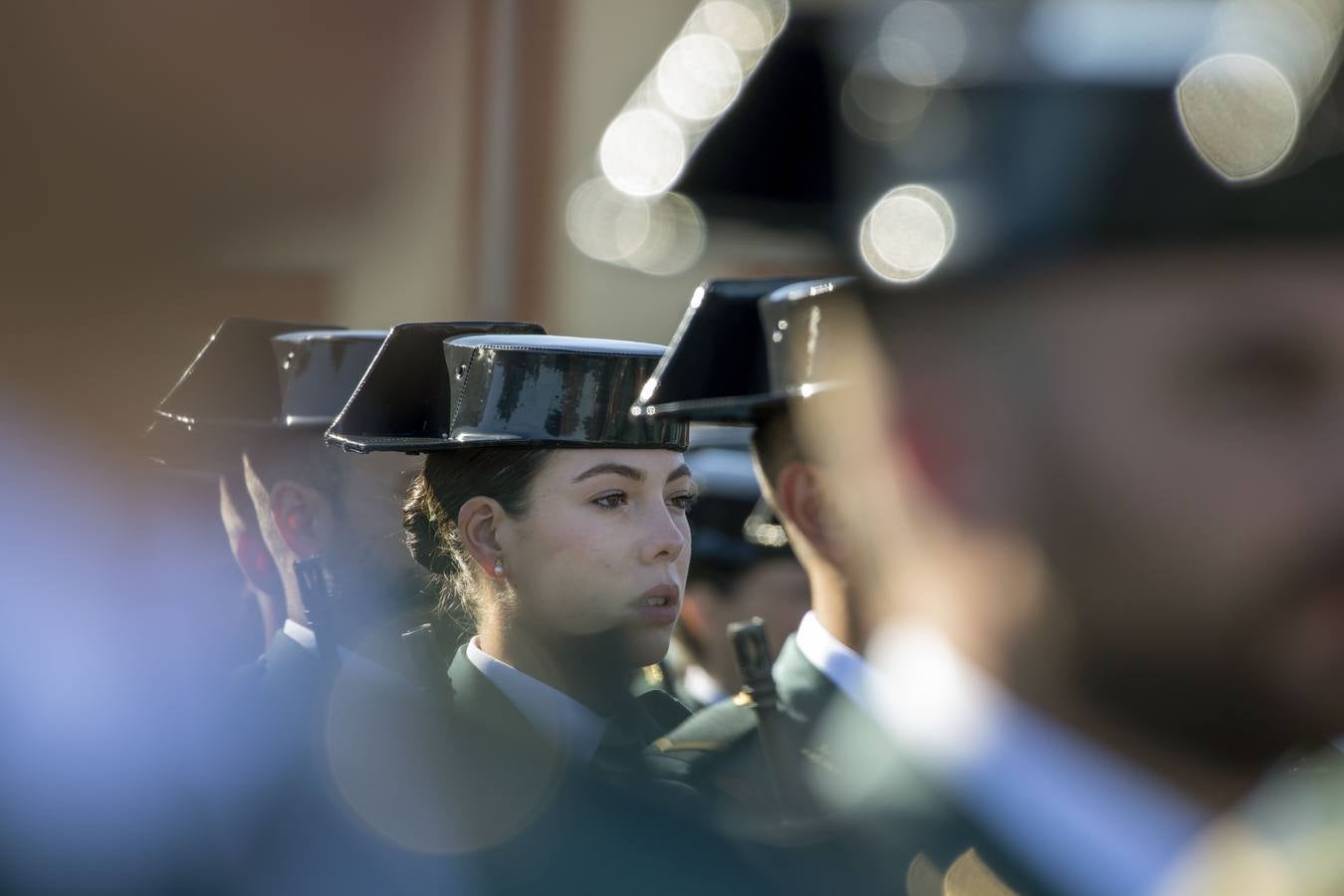 Un momento del acto de jura de bandera de la 129 promoción de la Academia de la Guardia Civil de Baeza 