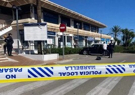 Un herido grave tras recibir varios disparos en un tiroteo en el centro comercial Guadalmina de Marbella