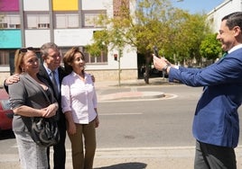 Juanma Moreno y Emiliano García-Page unen sus voces... para cantar el himno de Andalucía