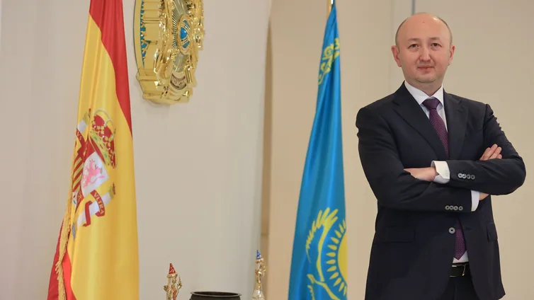 «Kazajistán observa la evolución de España para aprender de lo bueno y lo malo»