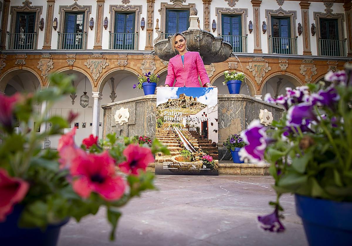 Ruiz durante la presentación del IX Concurso de Patios, Rincones y Rejas de la provincia de Córdoba