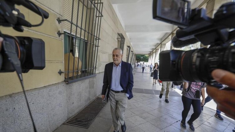 La petición de indulto de Griñán y otros siete condenados por el caso ERE llega a su recta final