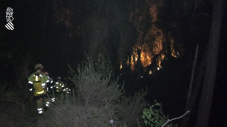 Dos detenidos por la quema agrícola del origen del incendio forestal de Tàrbena que ha arrasado 640 hectáreas