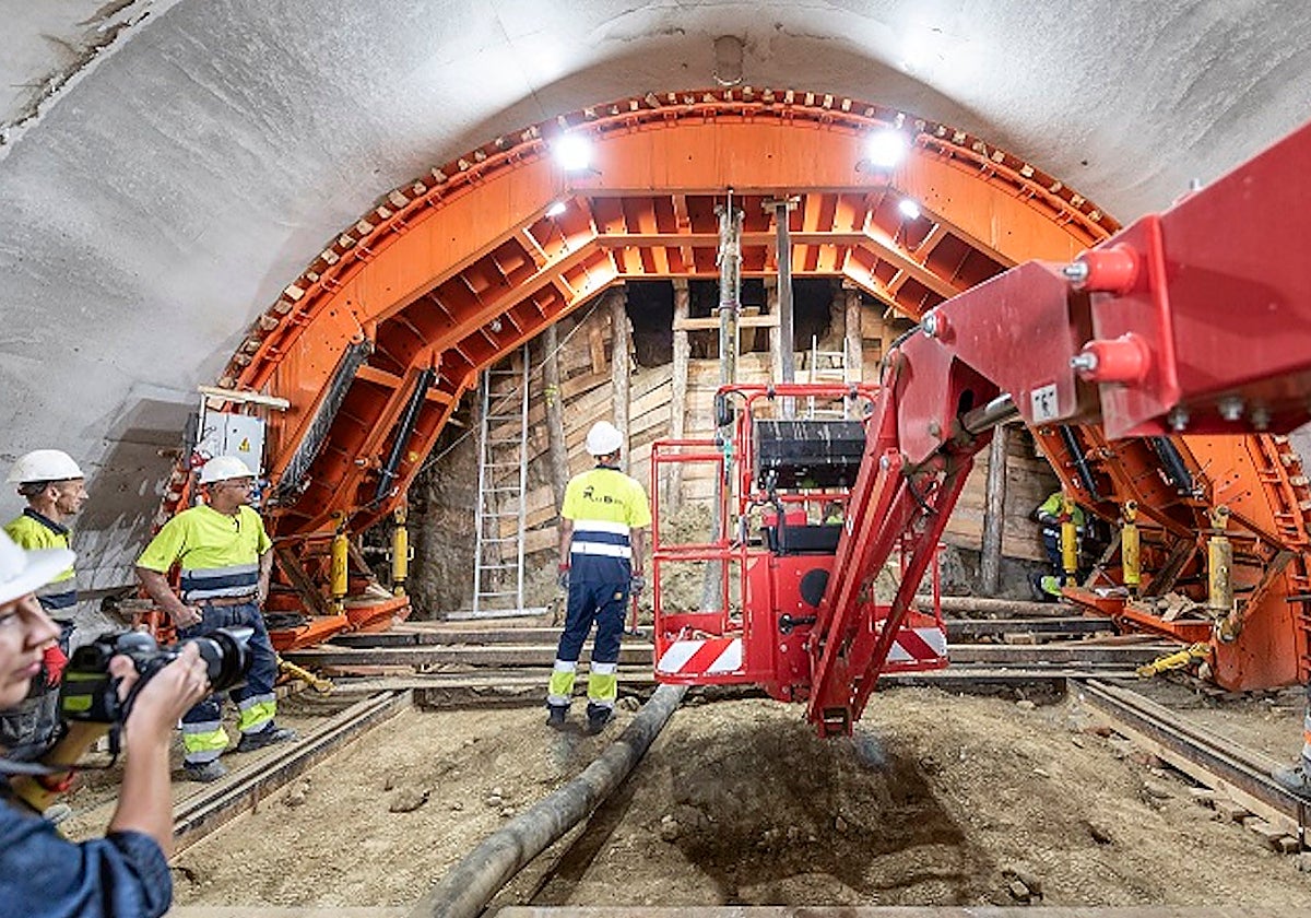 Obras en el túnel de Viator a escasos kilómetros de llegar a Almería capital.