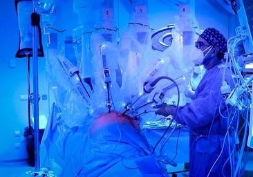 El hospital La Fe de Valencia realiza la primera extracción de riñón de donante vivo mediante cirugía robótica para trasplante renal