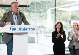 Ayuso apoya al candidato del PP a lehendakari, Javier de Andrés, en un acto de campaña electoral