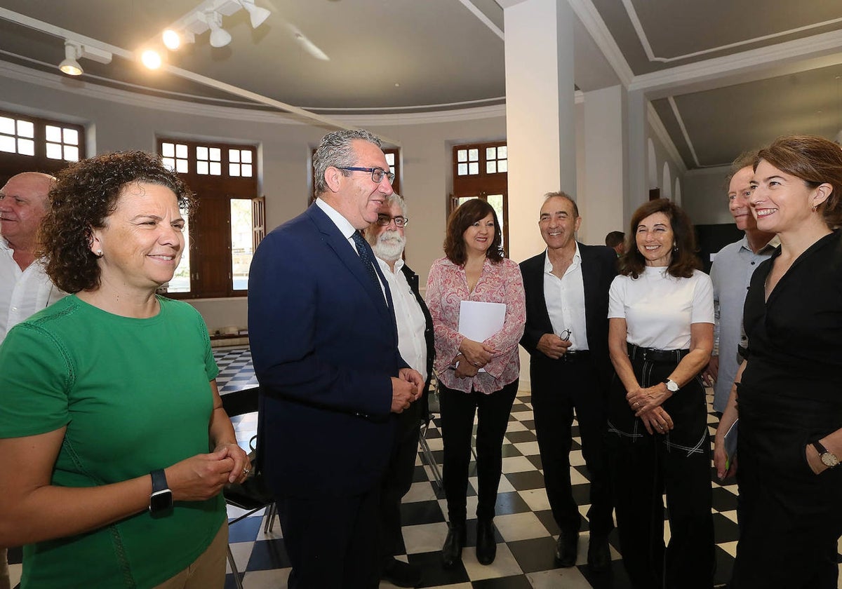 El jurado del concurso de proyectos para el Centro de Congresos de Alicante inicia las deliberaciones finales