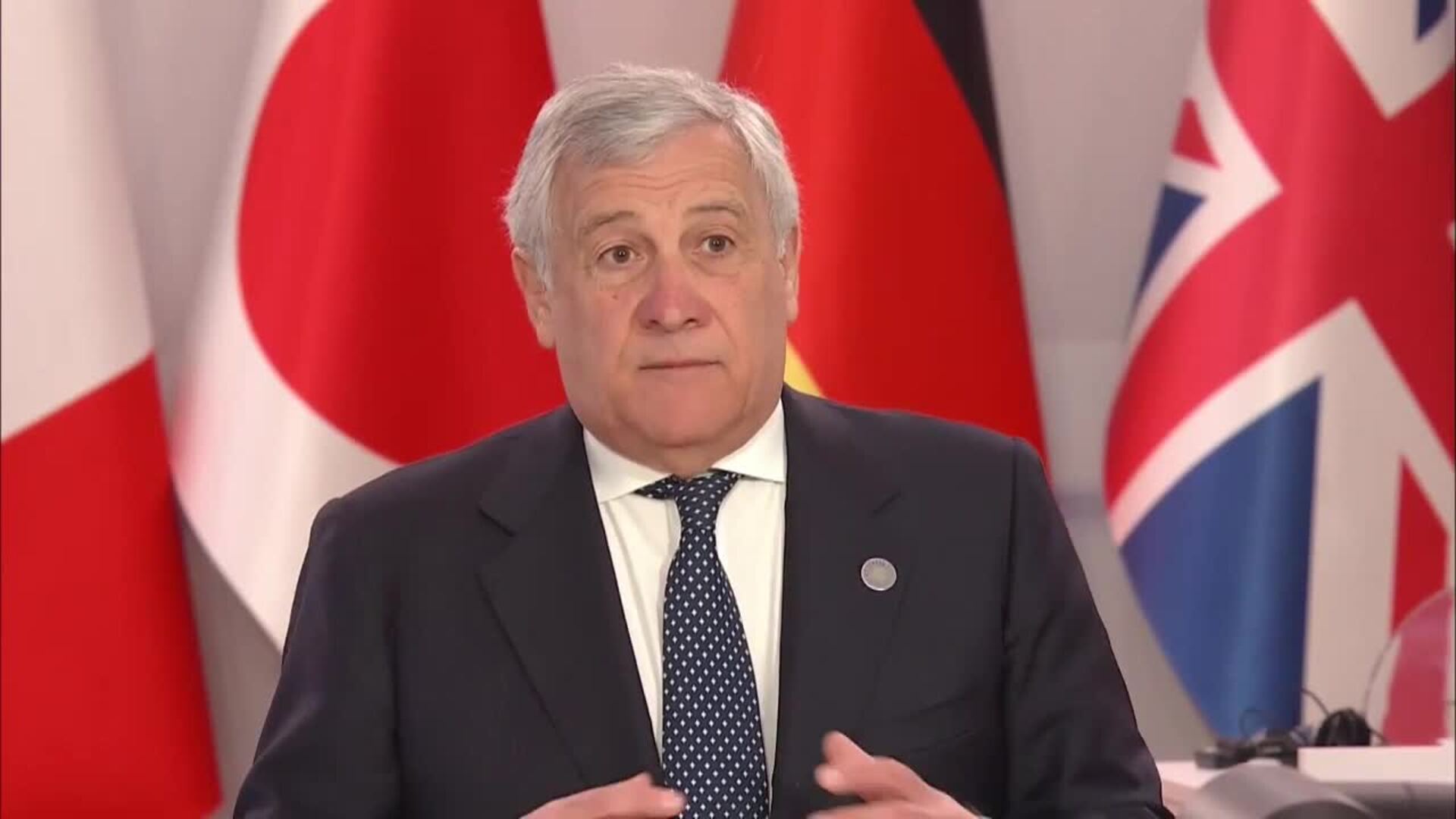 Tajani al abrir el G7: &quot;Si Kiev pierde, Putin nunca se sentará en la mesa de la paz&#039;