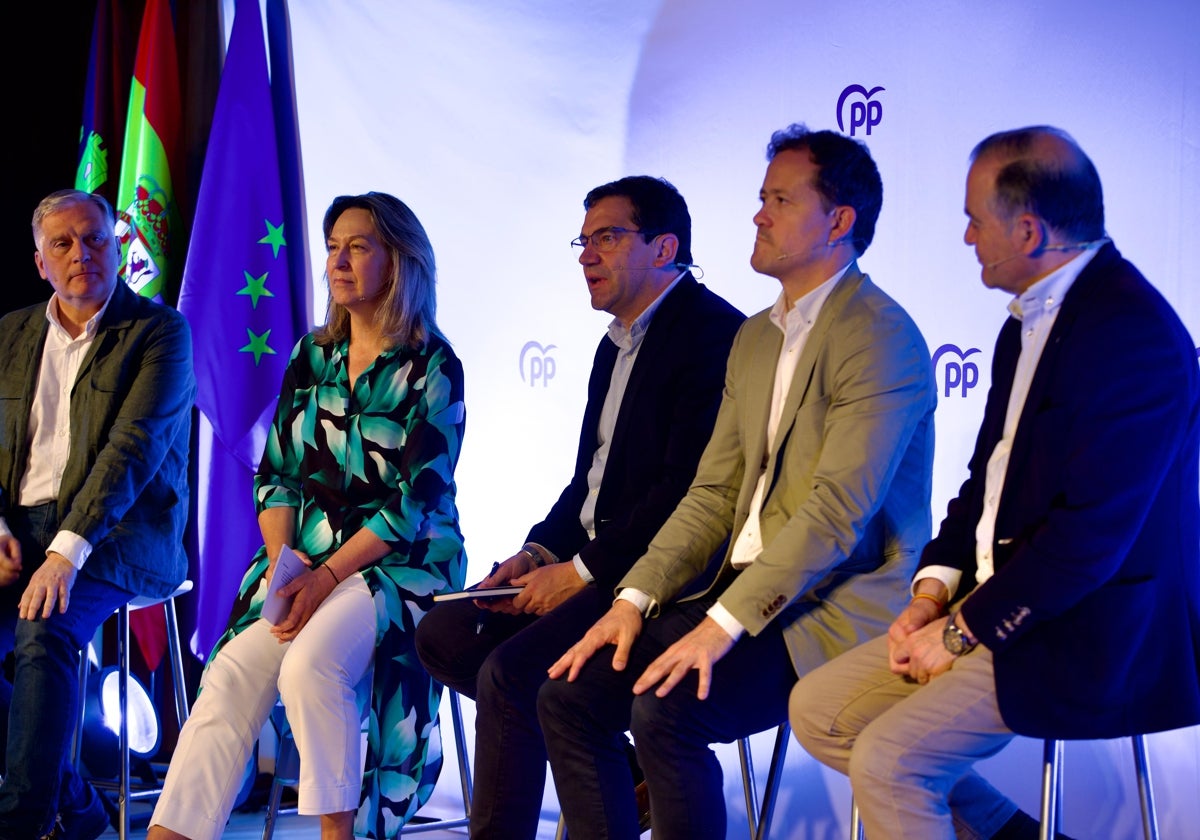 Los alcaldes piden en Cuenca una reforma de la financiación local para que el dinero «llegue a todos los ayuntamientos»
