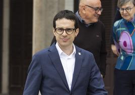 Quién es Pello Otxandiano, candidato de EH Bildu: su edad, su familia y su gran afición lejos de la política