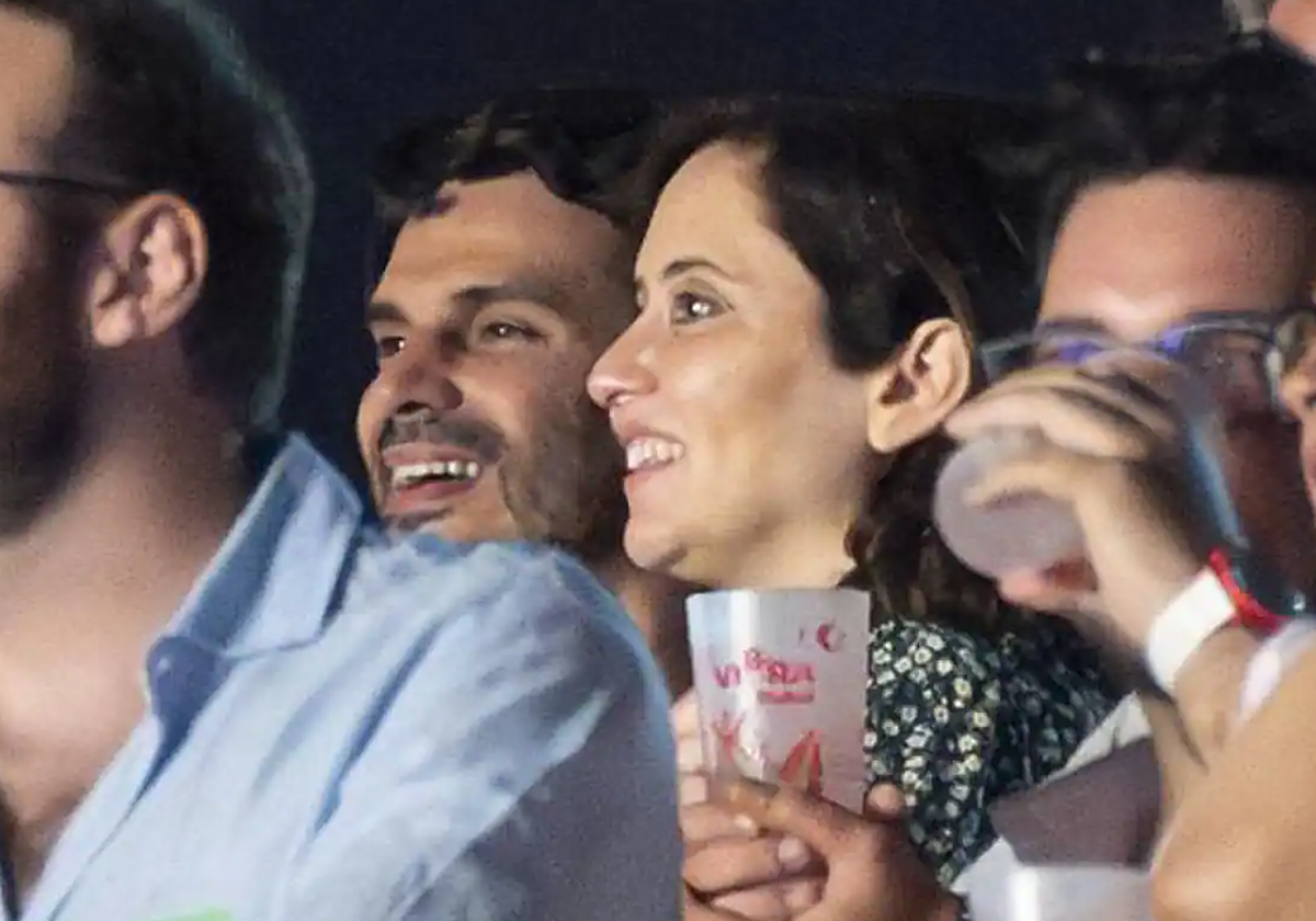 Alberto González Amador e Isabel Díaz Ayuso en un concierto