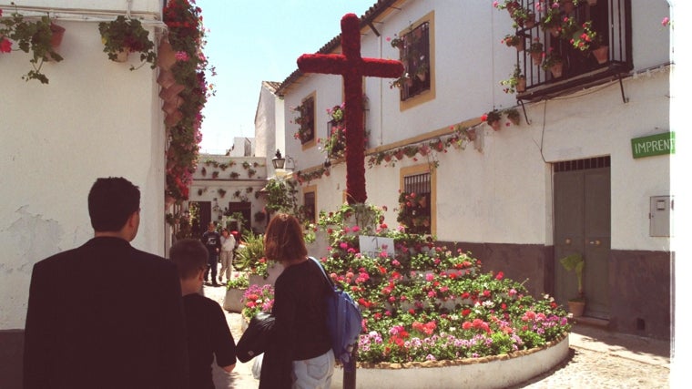 Cruz del Pozanco, ganadora del primer premio en el año 2000