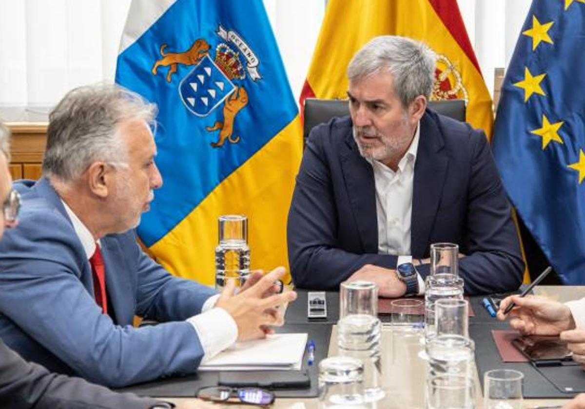 El ministro de Política Territorial Ángel Víctor Torres y el presidente de Canarias Fernando Clavijo durante su reunión de este lunes en Las Palmas