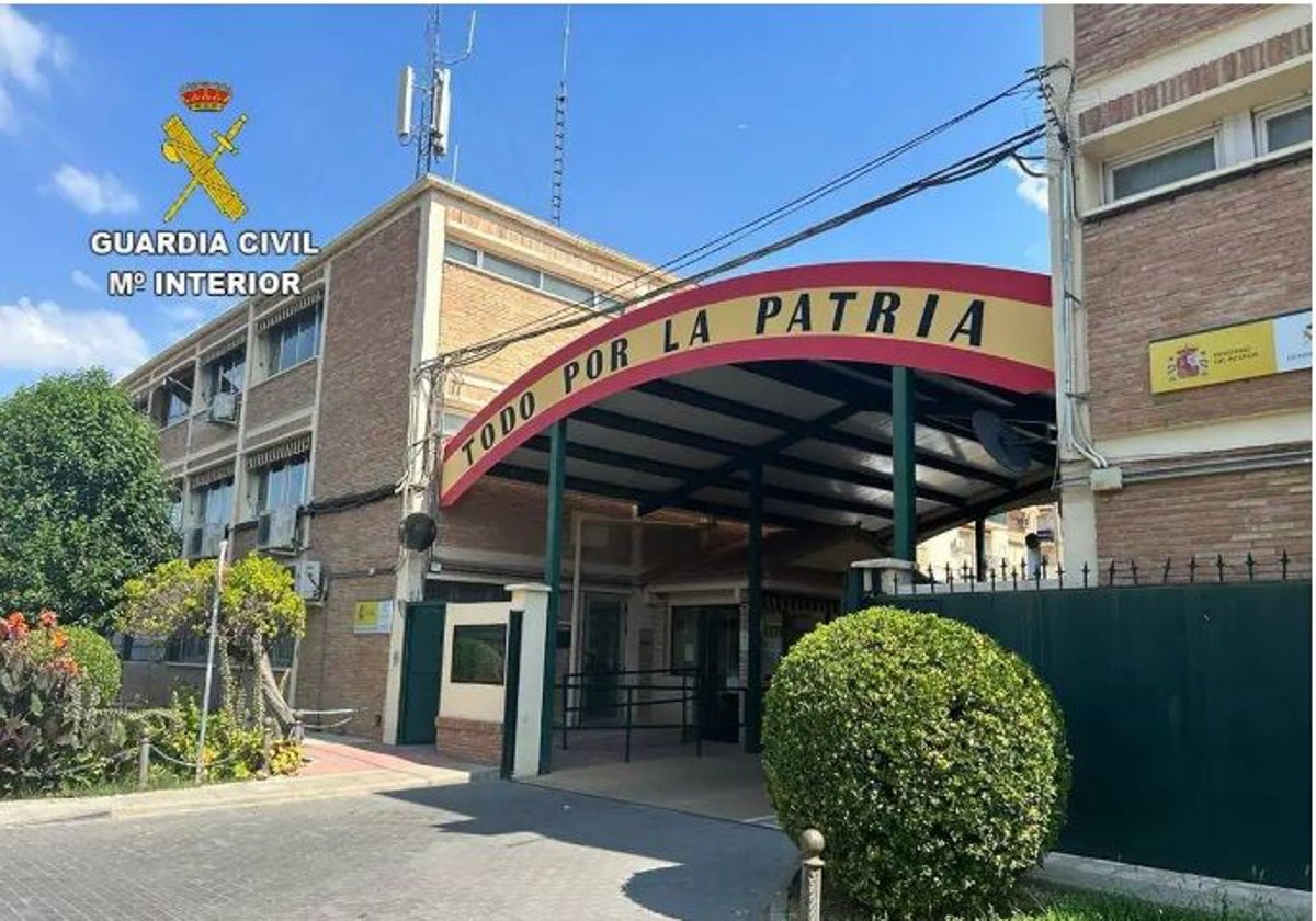 Cuartel de la Guardia Civil en la Avenida Barber