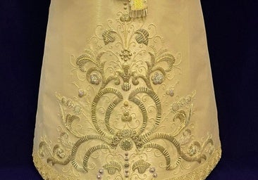 La Virgen de las Lágrimas enriquece su ajuar con una saya con bordados procedentes de su palio