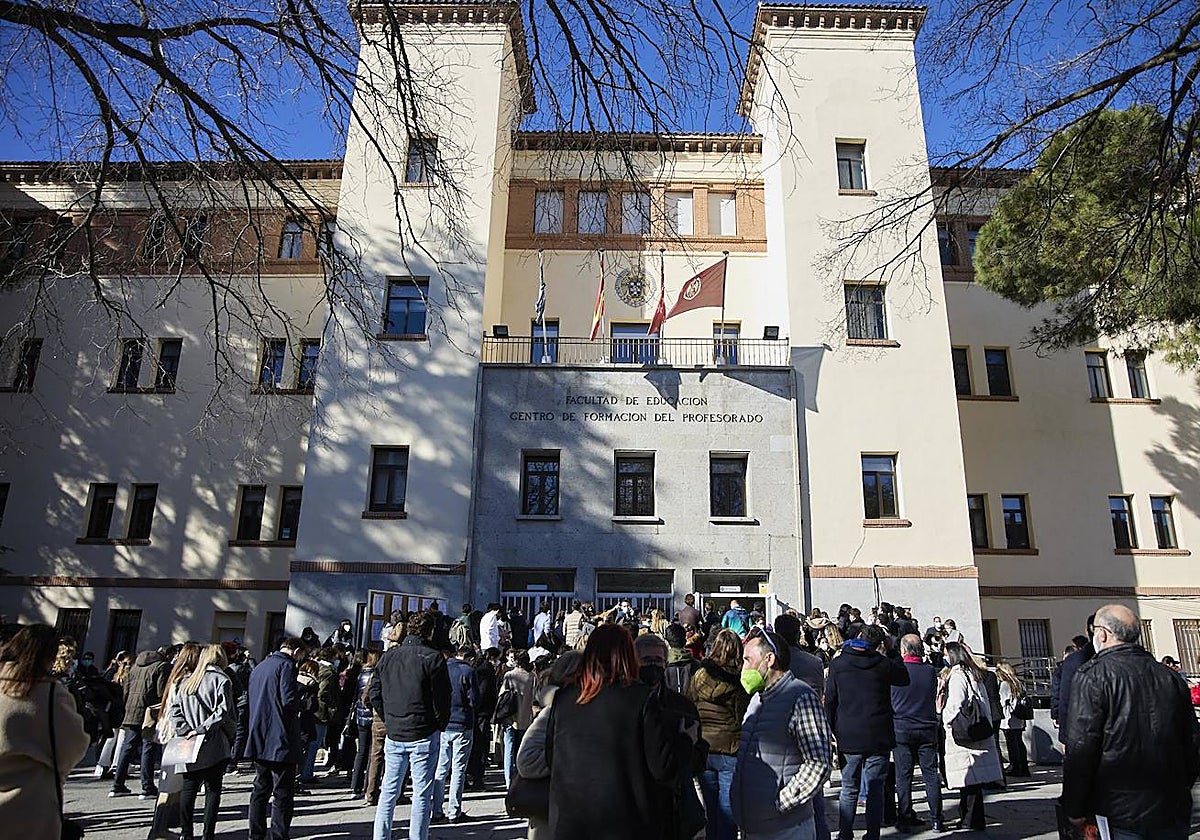 Una convocatoria de examen MIR