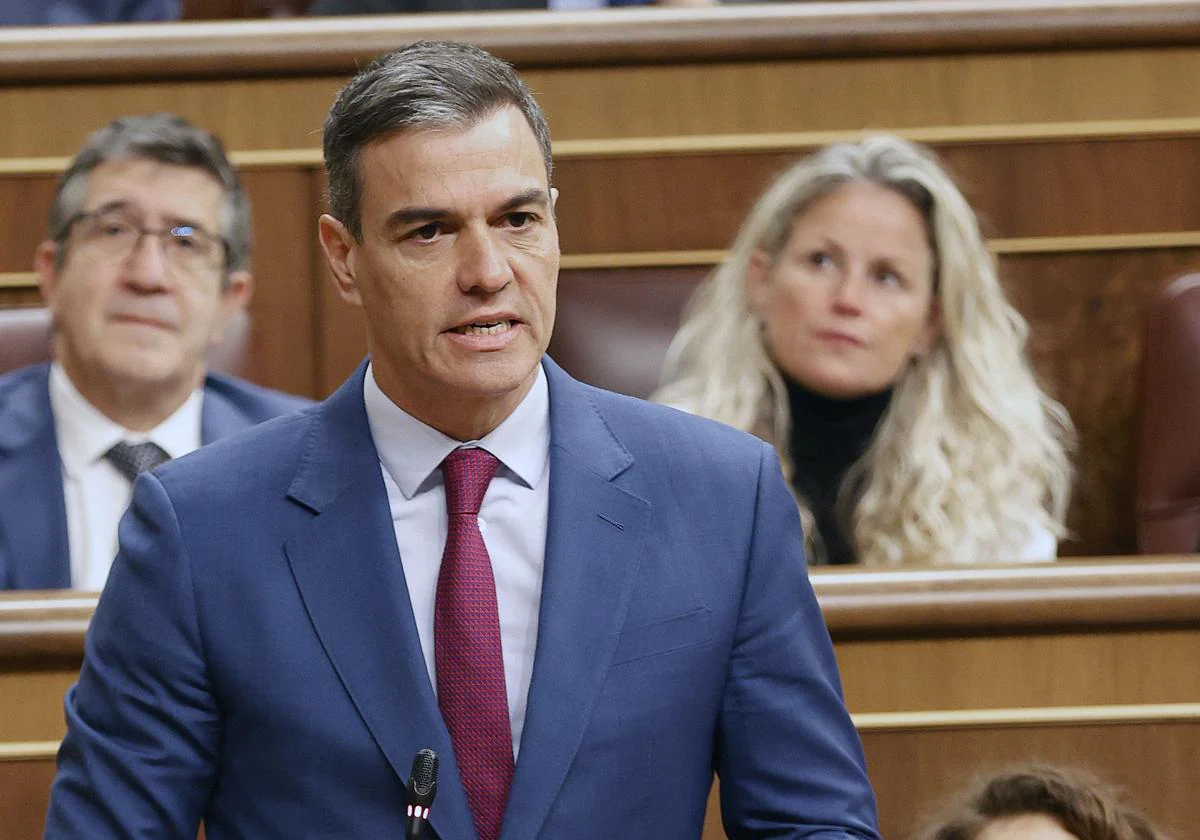Sánchez amaga con dimitir y sumerge a España en la incertidumbre institucional