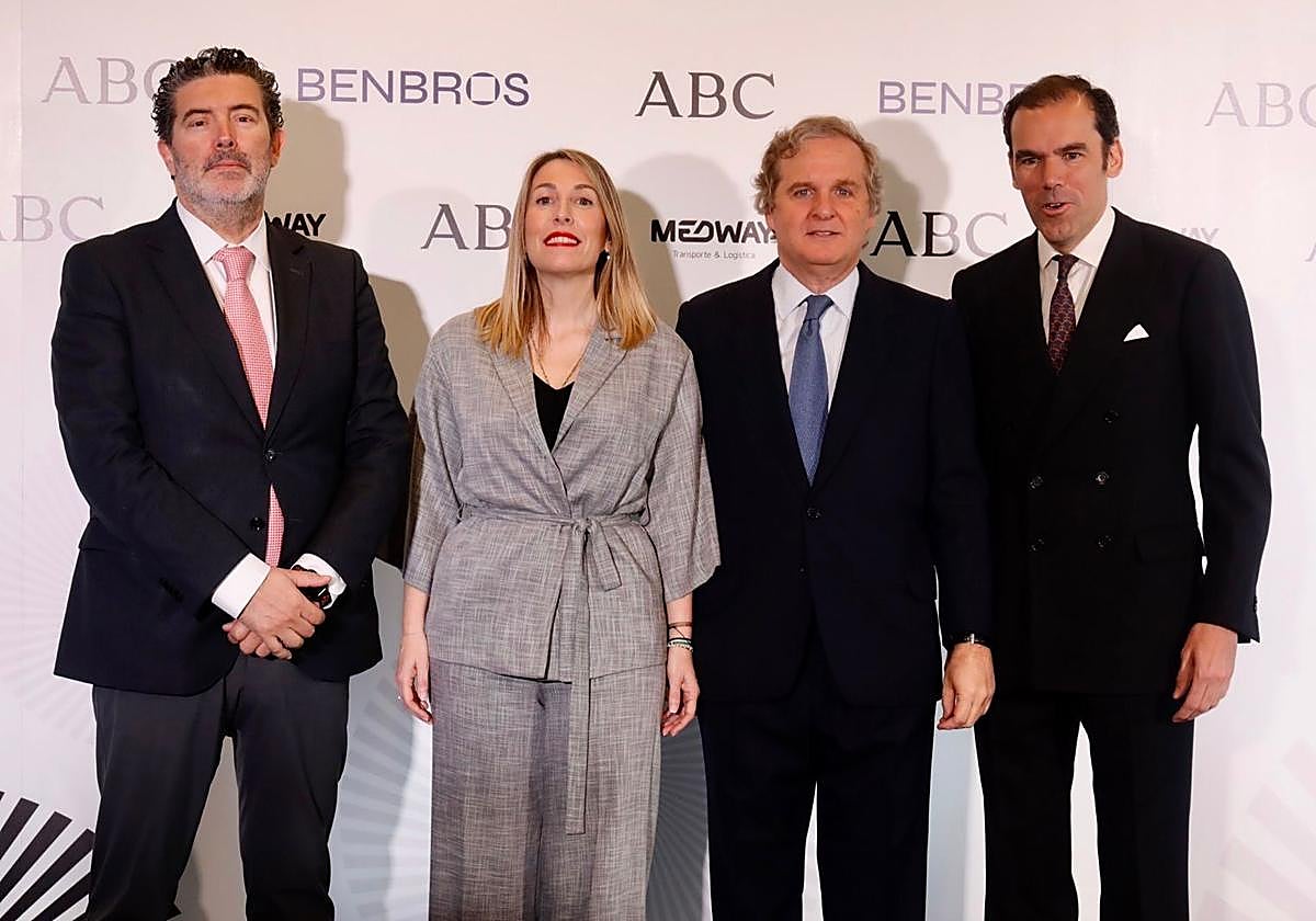 Julián Quirós, María Guardiola, Ignacio Ybarra y Rafael Benjumea, en el Foro ABC