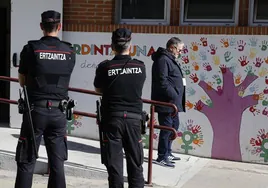 Detenida una menor tras apuñalar a otra a la salida del colegio en Bilbao