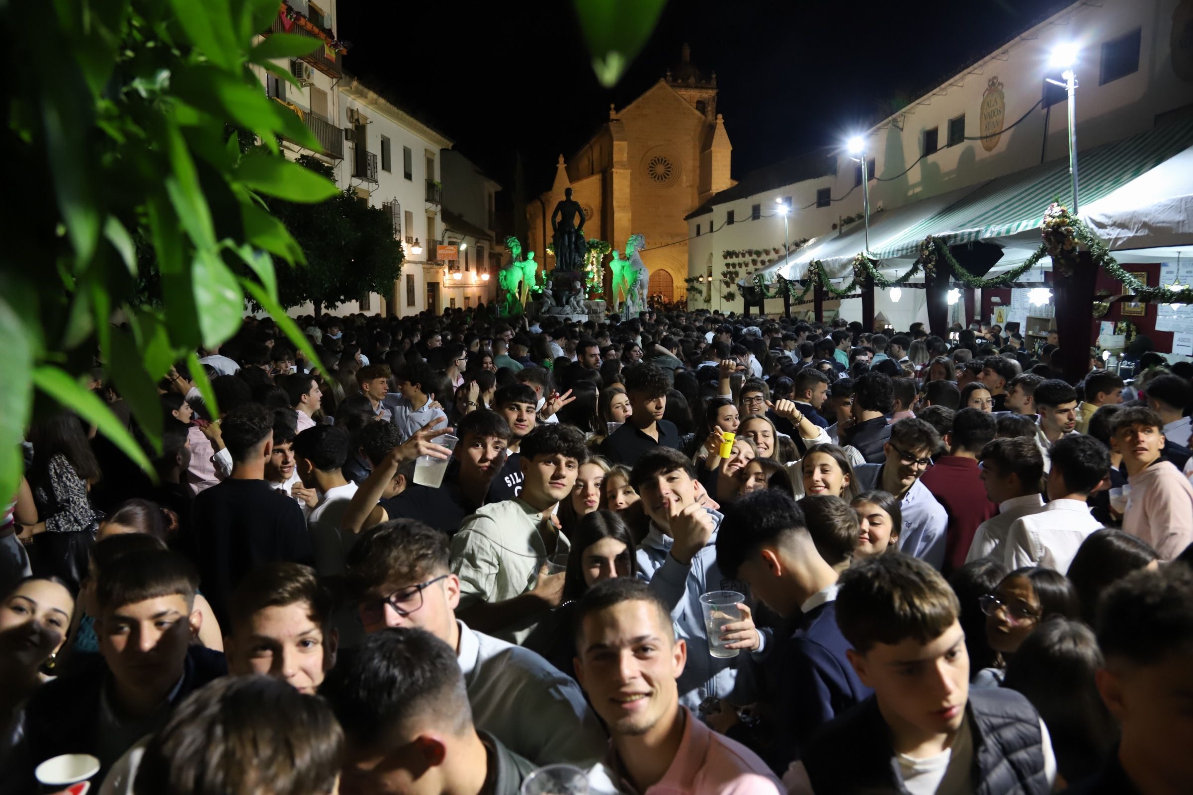 Fotos: El ambiente en las Cruces de Mayo la primera noche de la fiesta