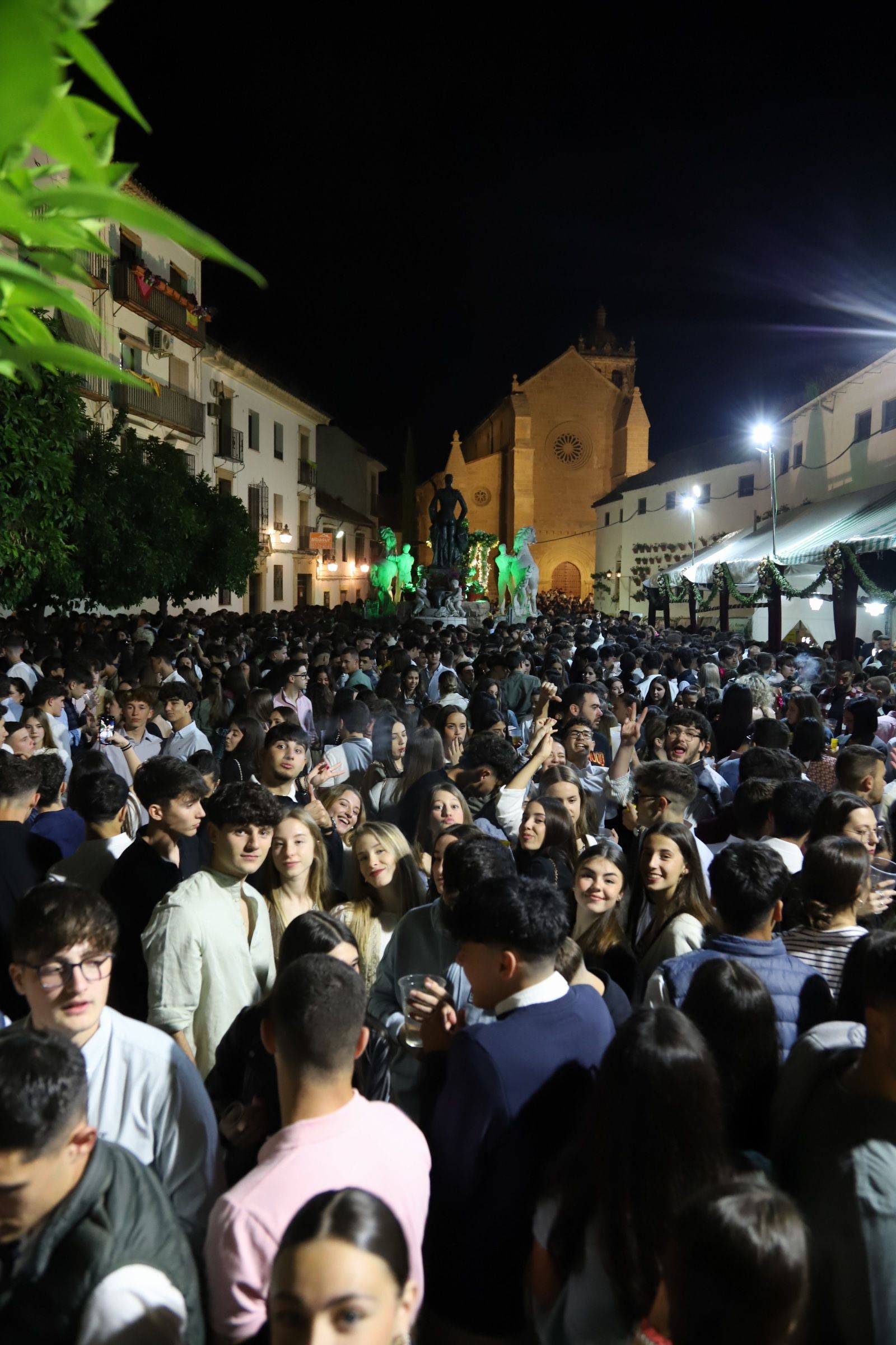 Fotos: El ambiente en las Cruces de Mayo la primera noche de la fiesta