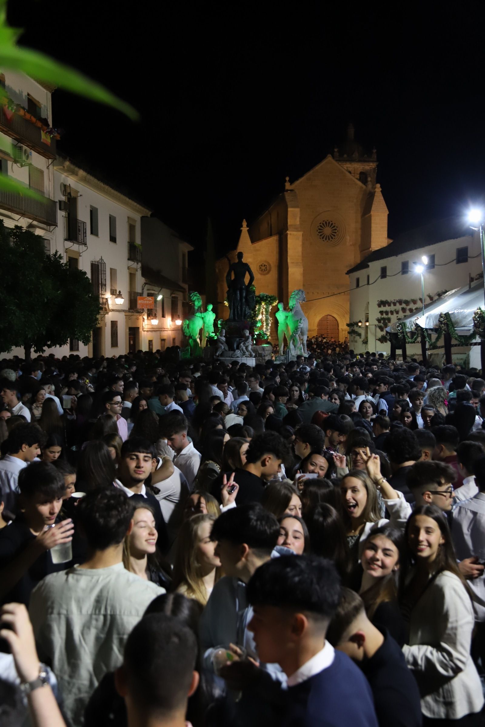Fotos: El ambiente en las Cruces de Mayo la primera noche de la fiesta