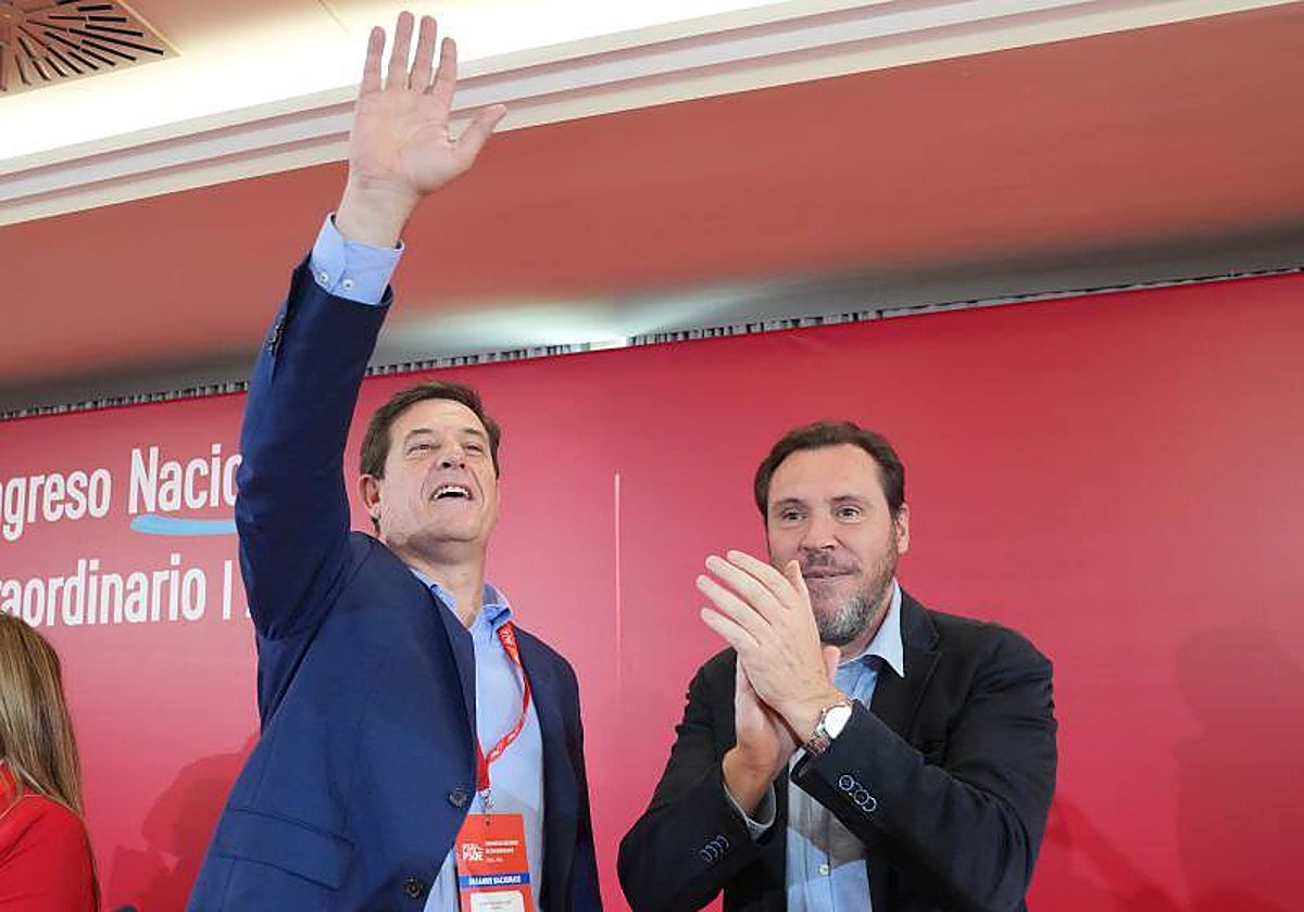 José Ramón Gómez Besteiro y Óscar Puente, en el congreso del PSdeG celebrado este domingo en Santiago