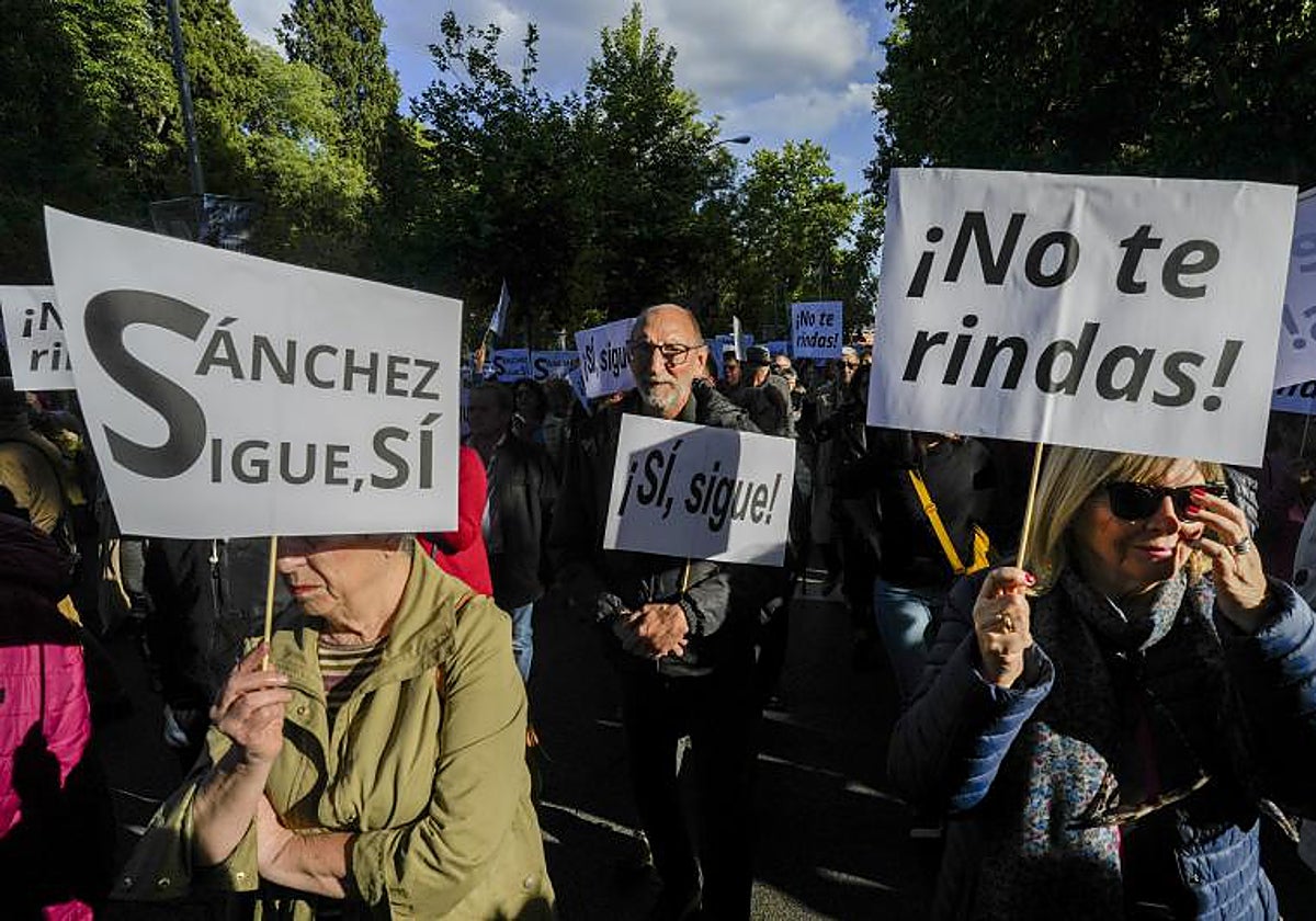 Imágenes de la manifestación de este domingo frente al Congreso de los Diputados
