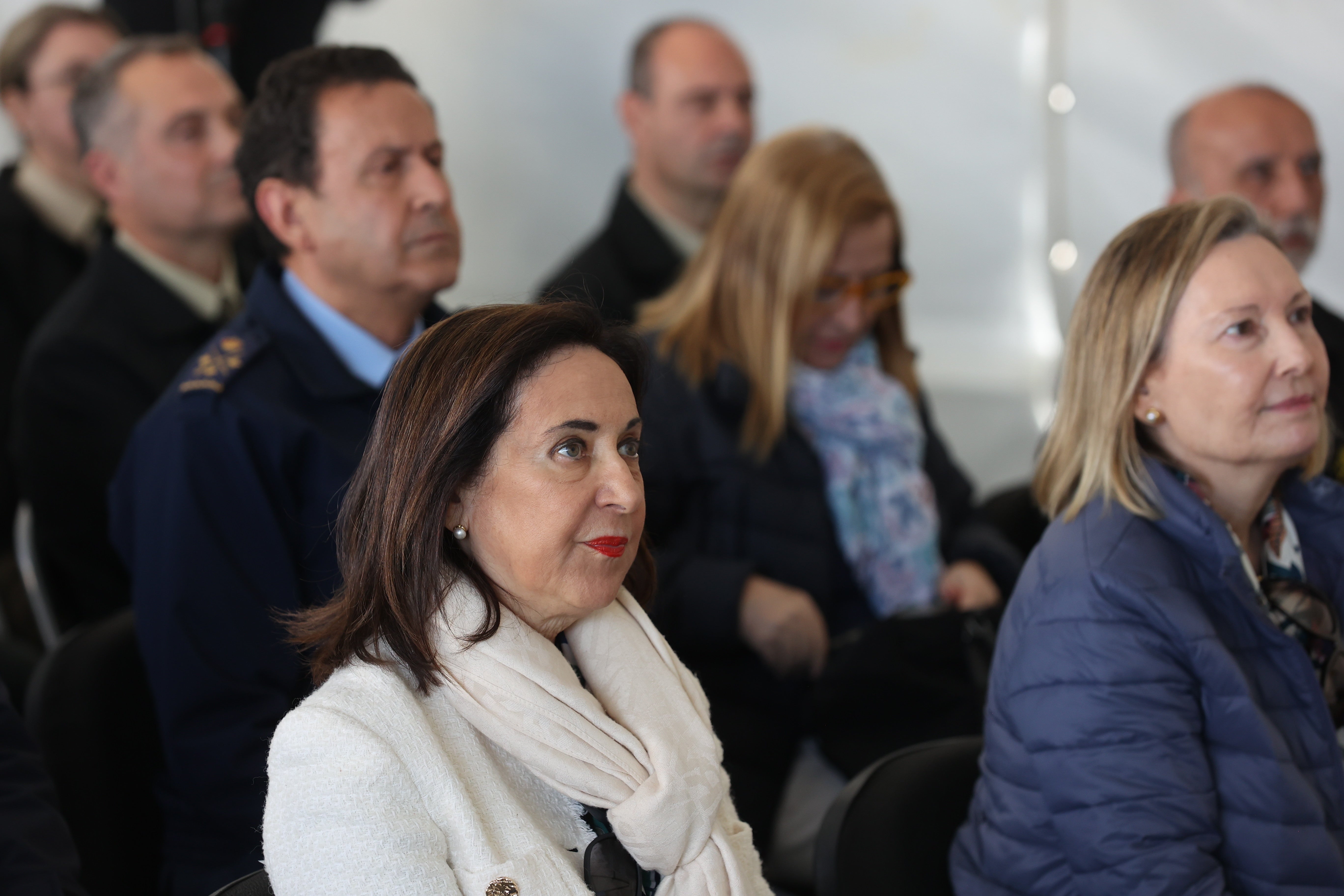 Las imágenes de la visita de la ministra de Defensa a las obras de la Base Logística del Ejército