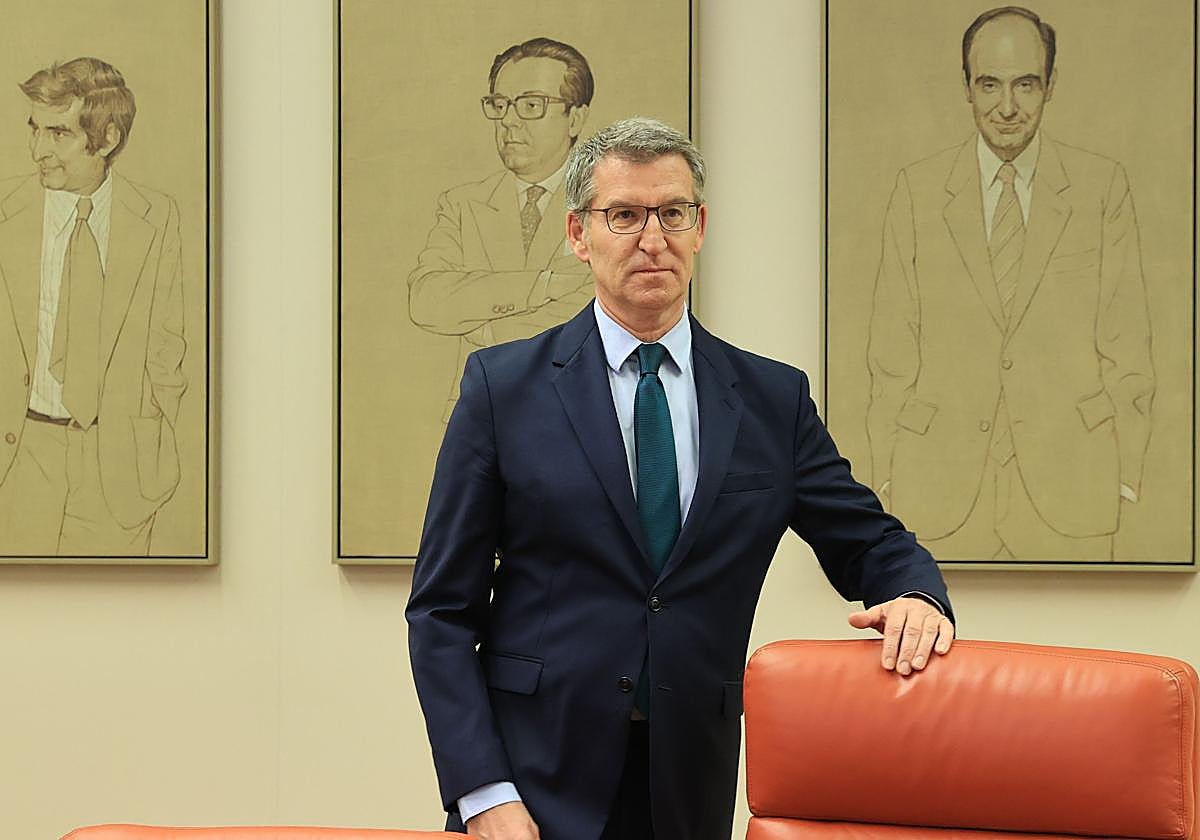 Alberto Núñez Feijóo, a su llegada a la sala Constitucional del Congreso