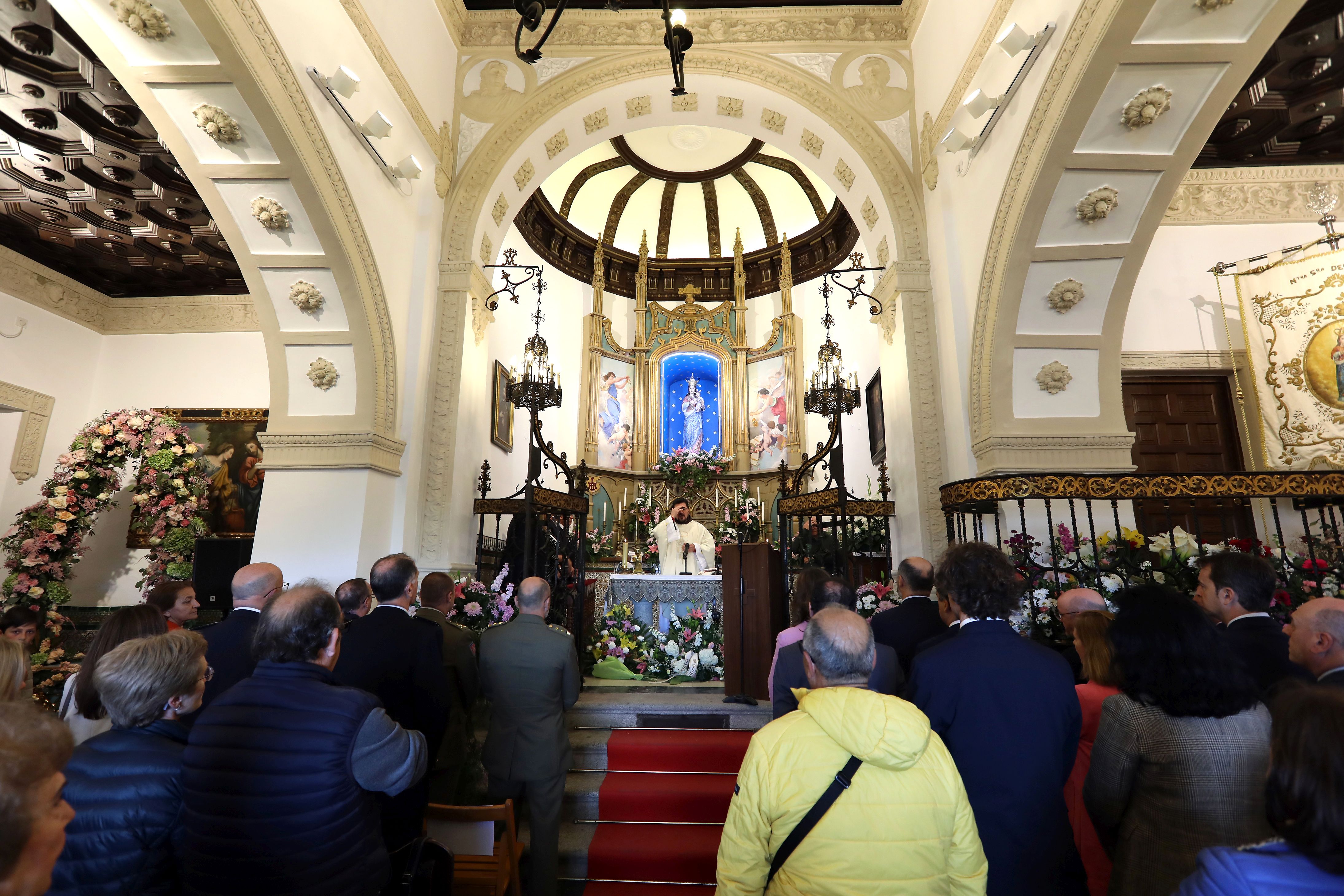 Multitudinario y frío Día del Valle en Toledo