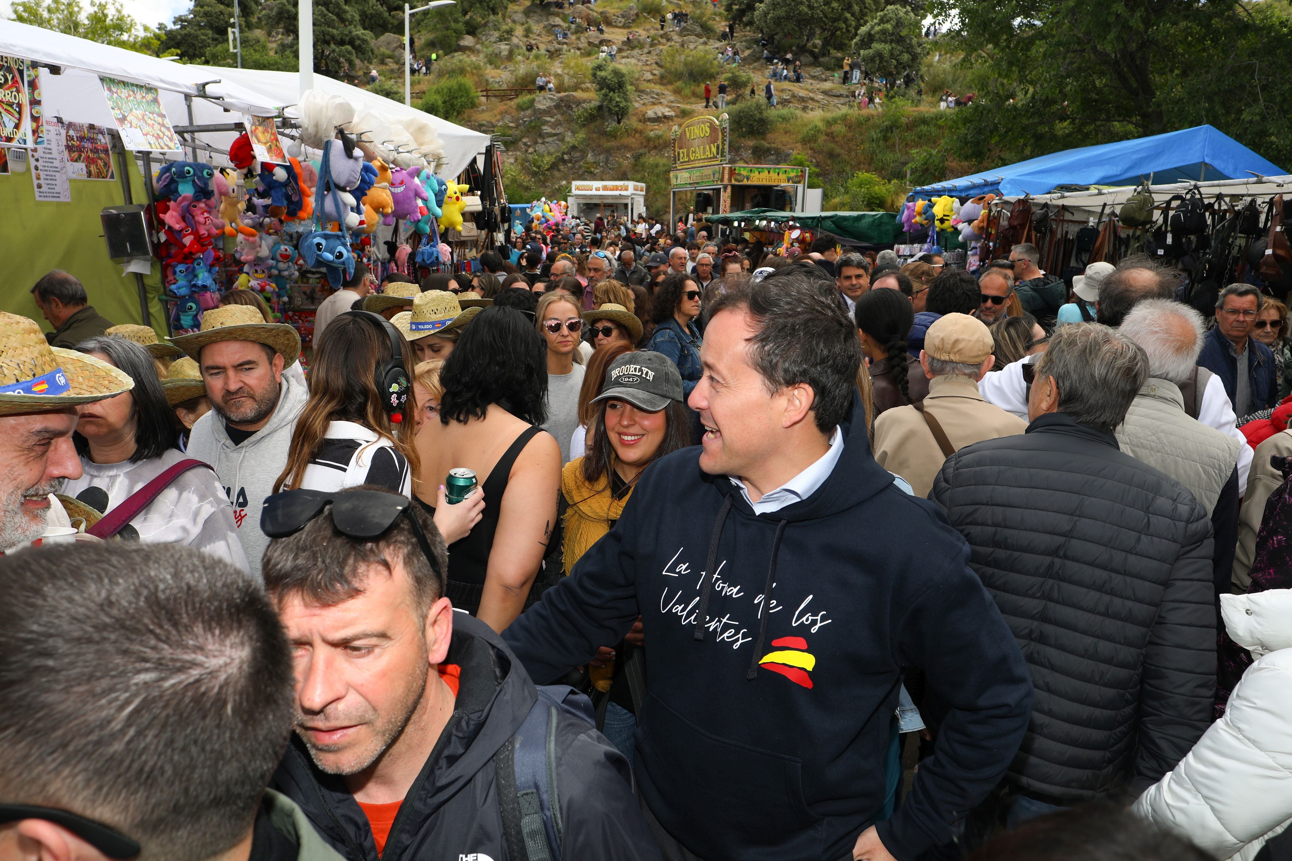 Multitudinario y frío Día del Valle en Toledo