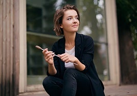 La joven directora Anna Rakitina dirige este viernes a la Orquesta de Valencia en su debut en el Palau de la Música