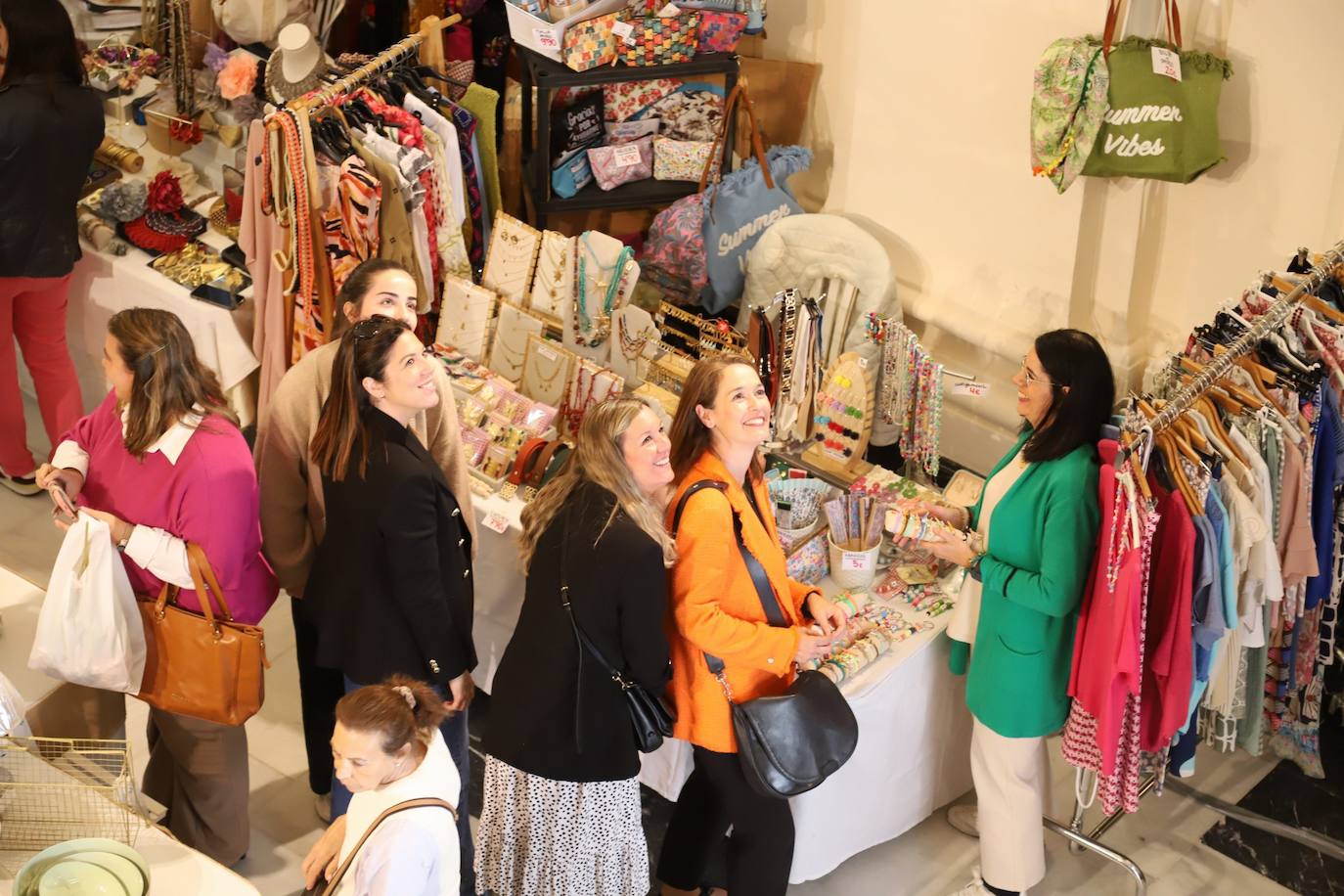 Las imágenes de la inauguración del Baratillo de Adevida en Córdoba