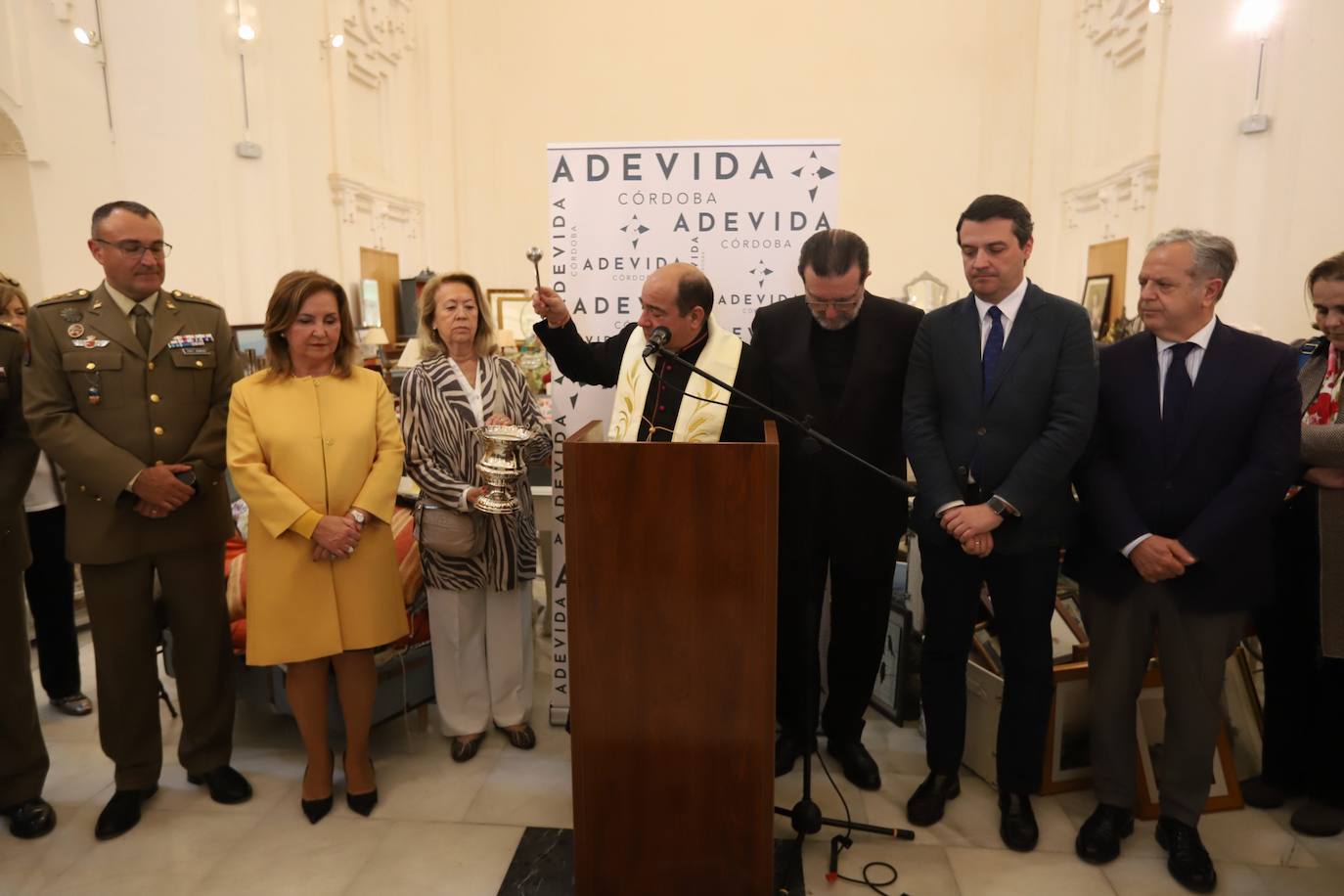 Las imágenes de la inauguración del Baratillo de Adevida en Córdoba