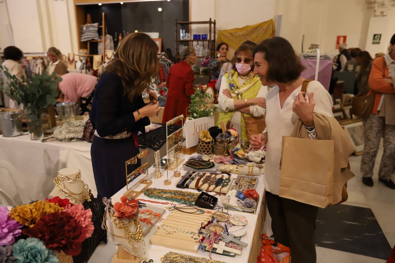 Las imágenes de la inauguración del Baratillo de Adevida en Córdoba