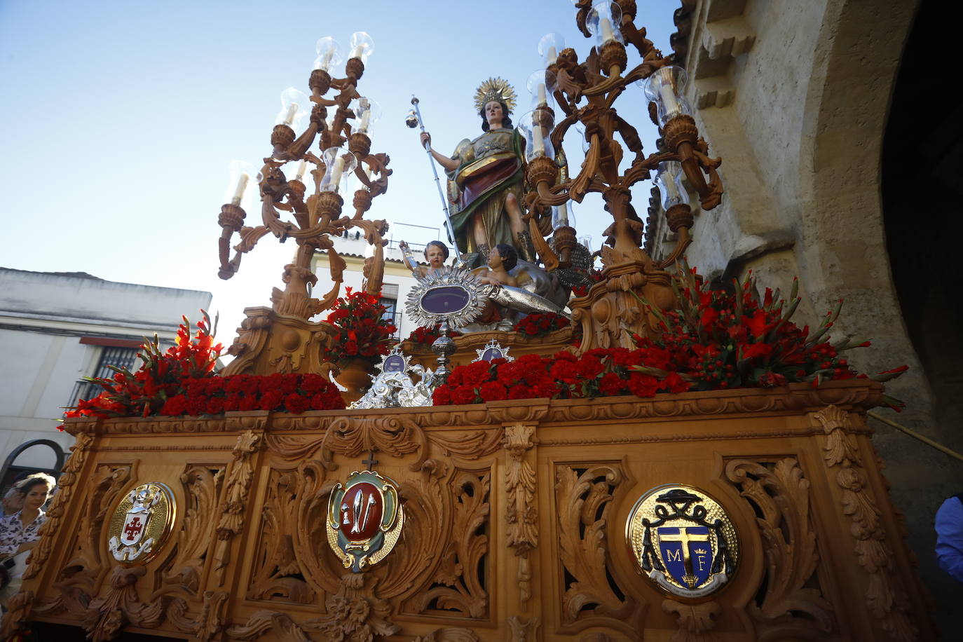 Fotos: La elegante procesión del Arcángel San Rafael en Córdoba
