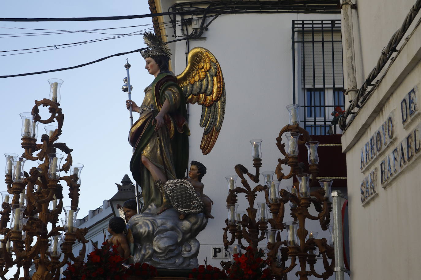 Fotos: La elegante procesión del Arcángel San Rafael en Córdoba