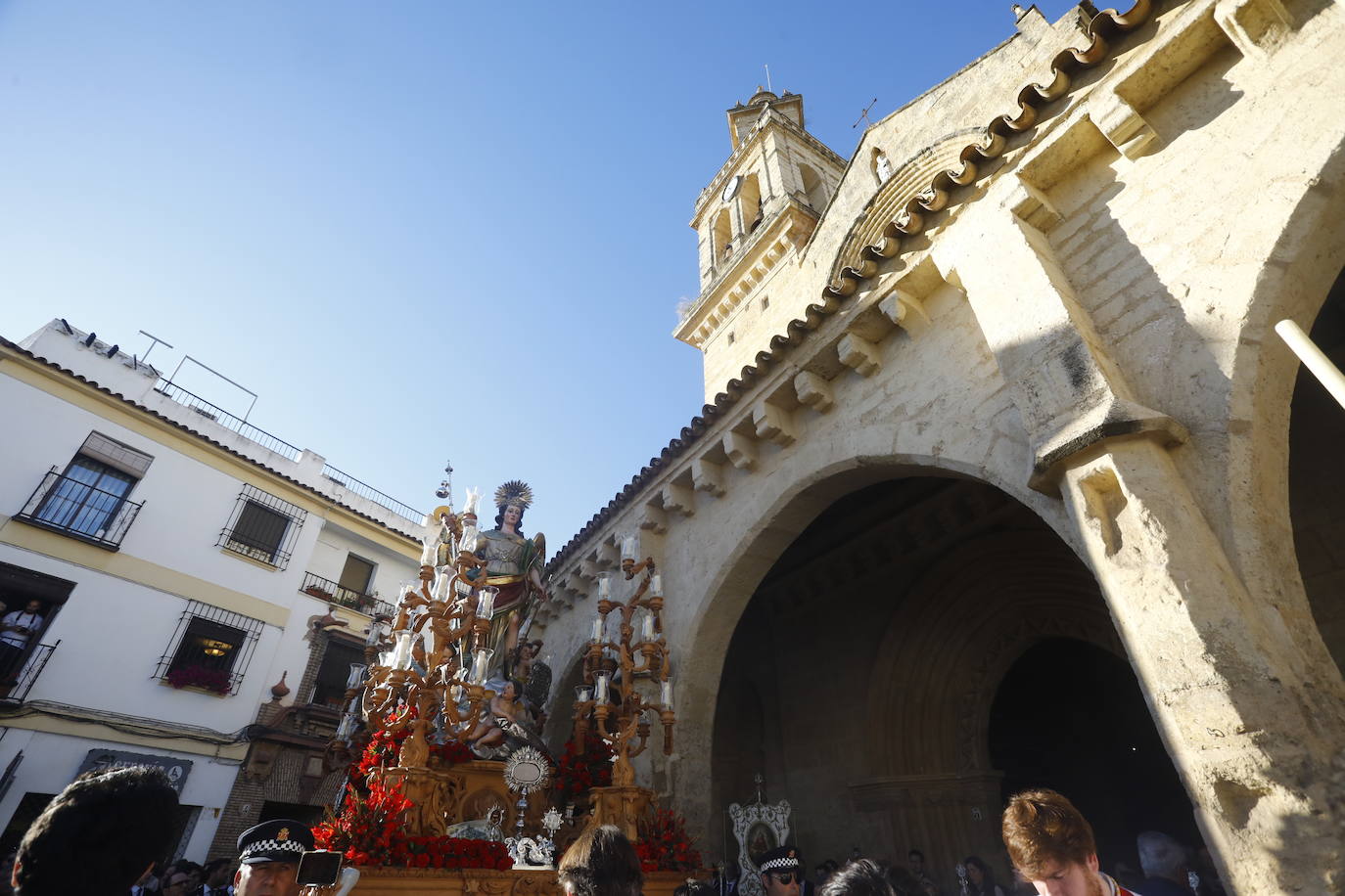 Fotos: La elegante procesión del Arcángel San Rafael en Córdoba