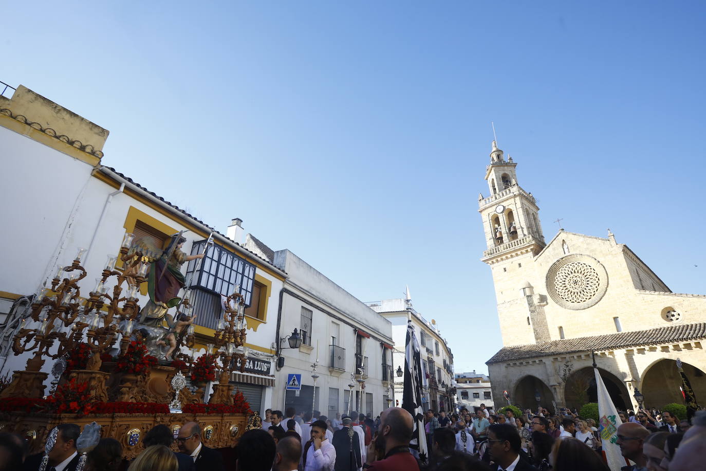 Fotos: La elegante procesión del Arcángel San Rafael en Córdoba