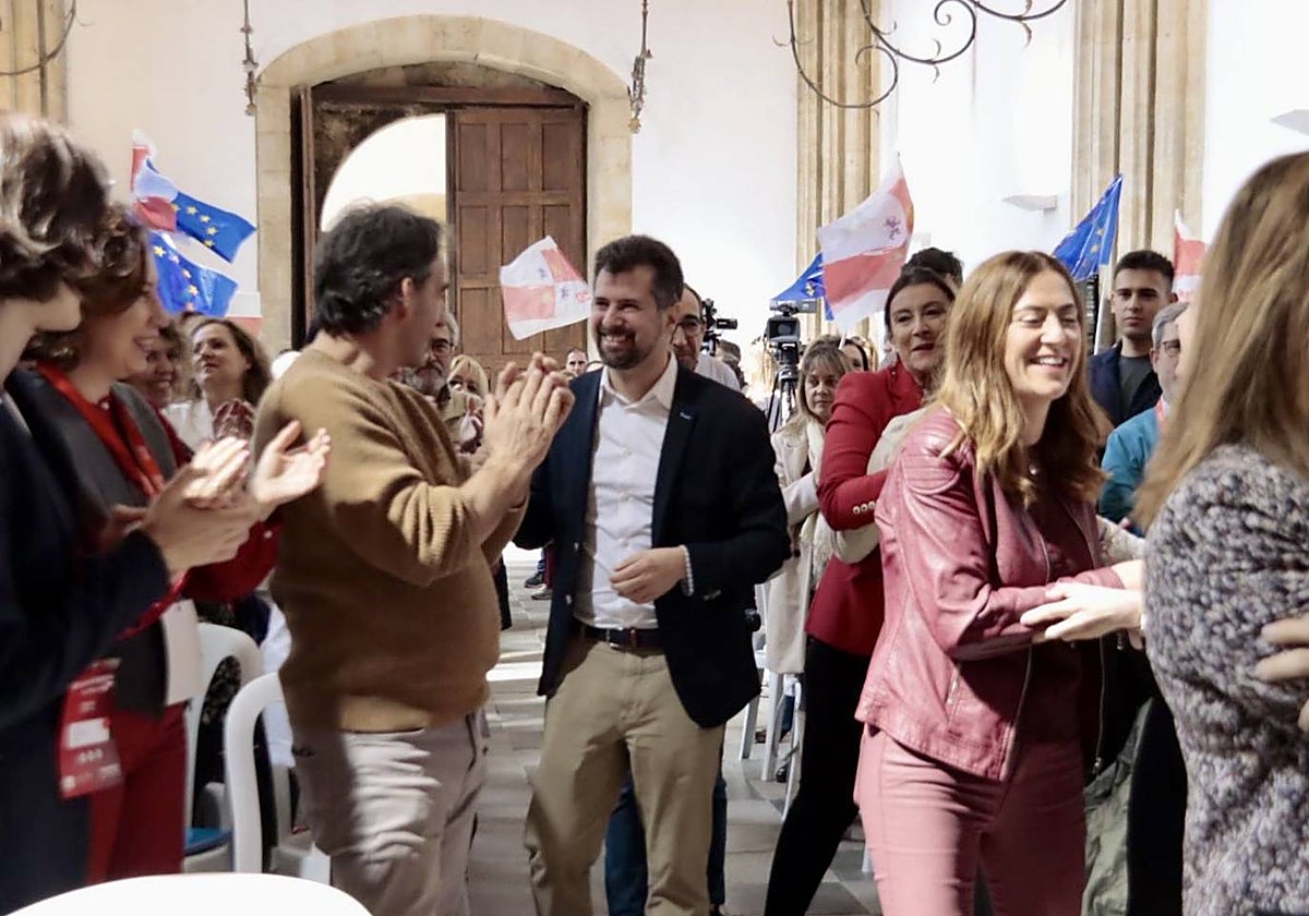 El secretario general del PSCyL, Luis Tudanca, la eurodiputada Iratxe García y el presidente del Principado de Asturias, Adrián Barbón, clausuran la tercera Escuela de Gobierno del PSCL