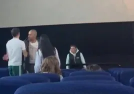 Un prometedor boxeador apaliza a un hombre que insultaba a su pareja en un cine de León