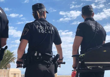 Un joven agrede a dos policías a manotazos y patadas en Elche