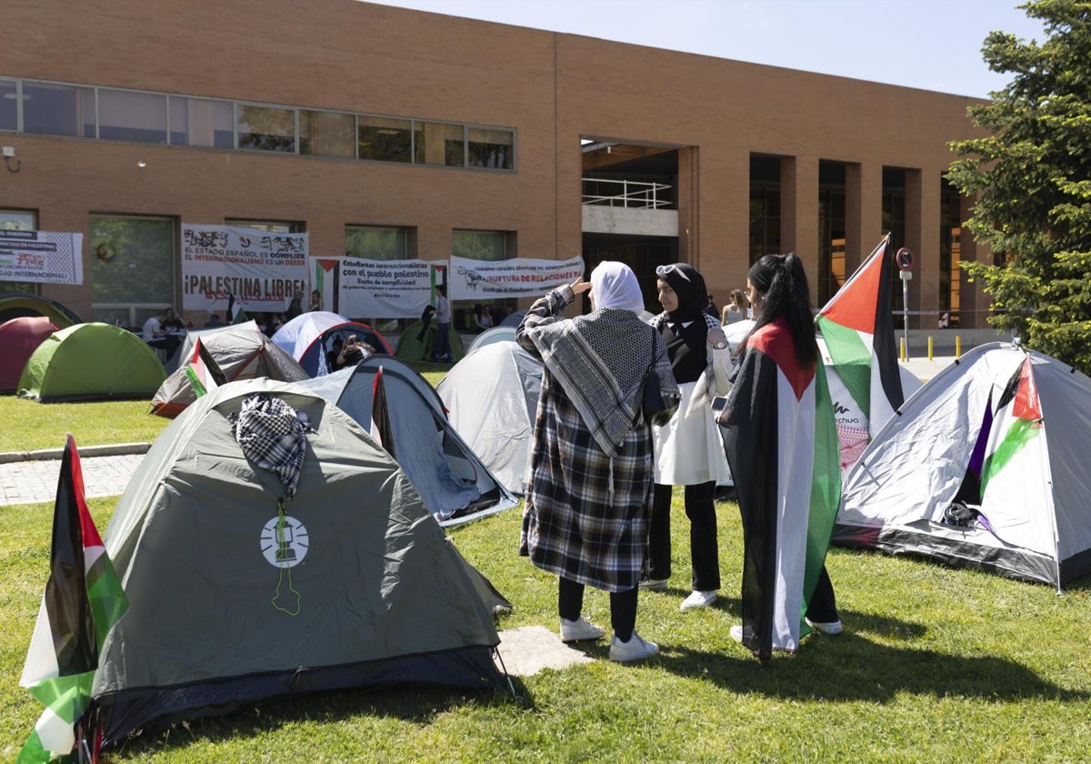 Acampada propalestina en la Universidad Complutense de Madrid