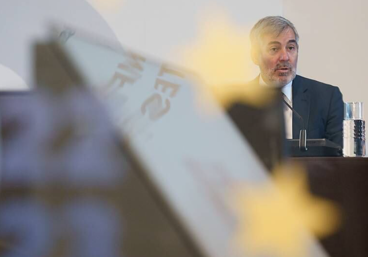 Clavijo cree que es «el momento» de plantear la limitación de compra de vivienda por extranjeros en Canarias