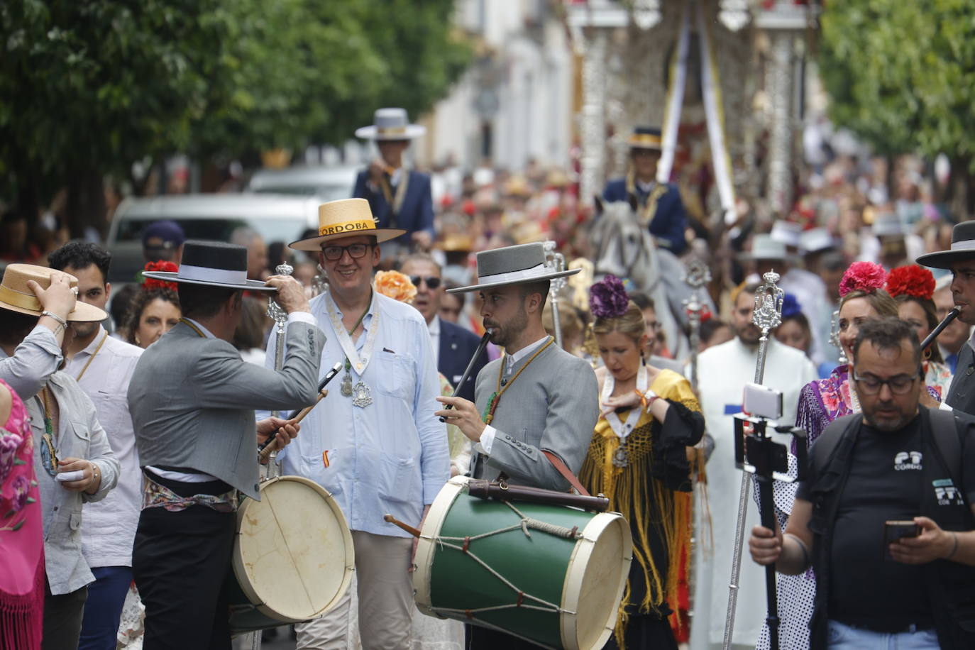 Fotos: La emocionante salida de la hermandad del Rocío de Córdoba