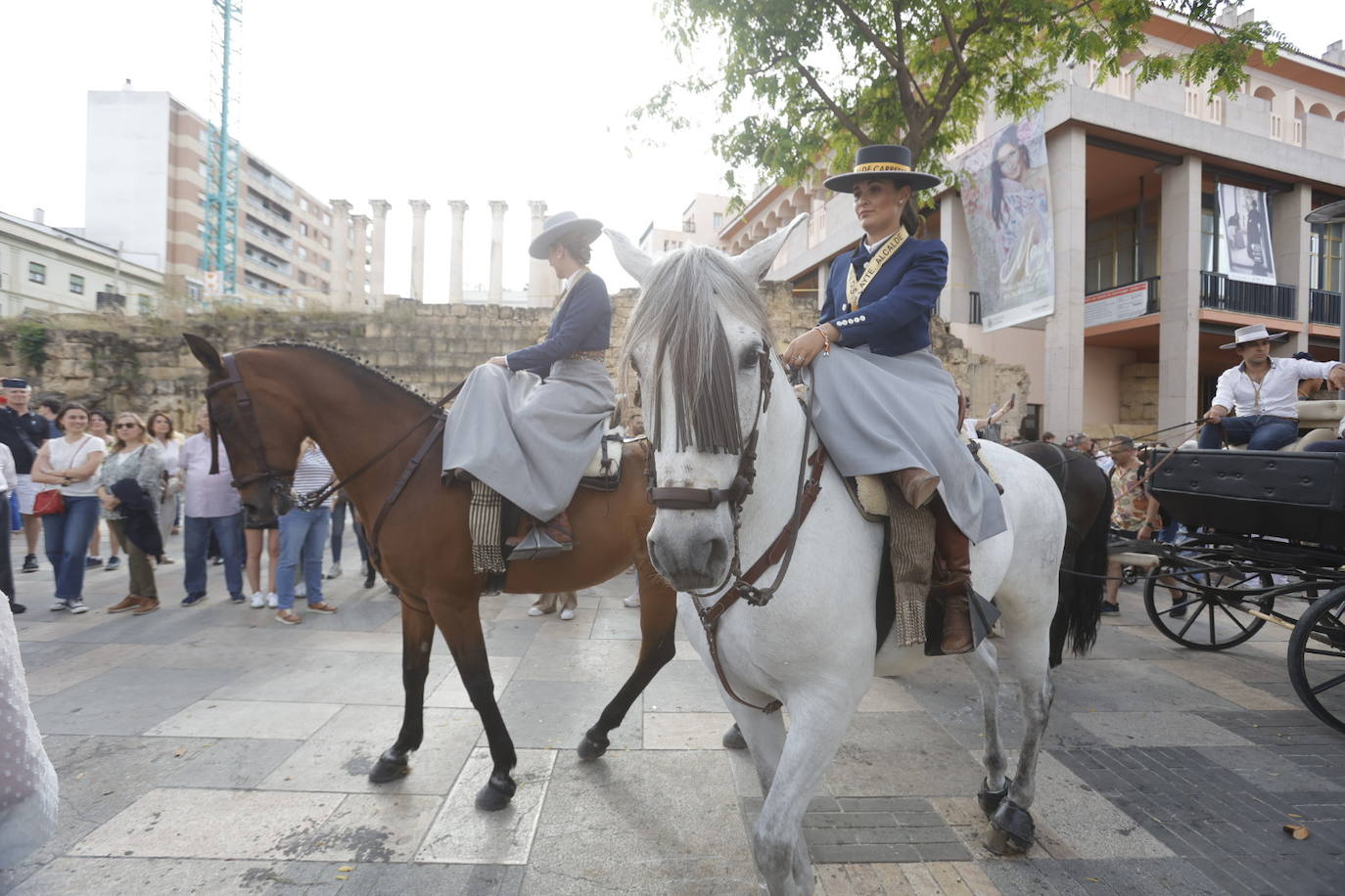Fotos: La emocionante salida de la hermandad del Rocío de Córdoba