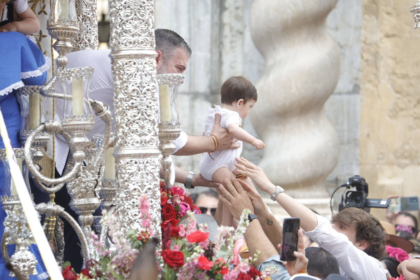 Fotos: La emocionante salida de la hermandad del Rocío de Córdoba