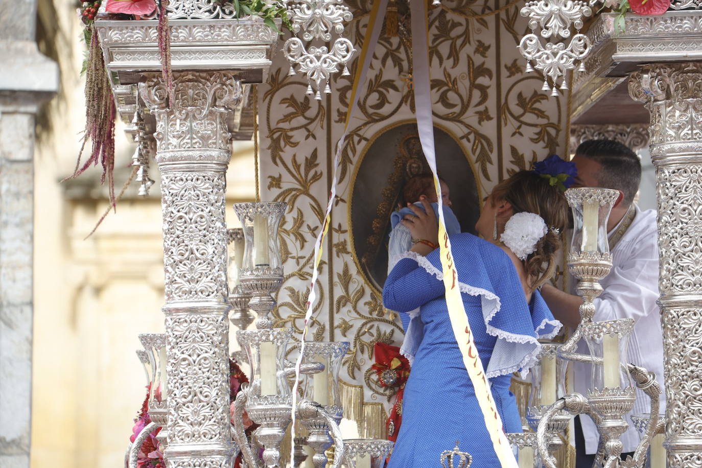 Fotos: La emocionante salida de la hermandad del Rocío de Córdoba